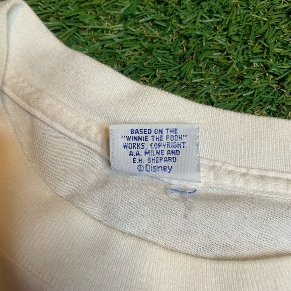 90’s Winnie the Pooh T-shirt - Picture 4 of 5